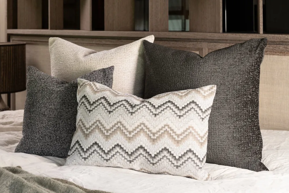 COCOmaison BeautiQ - Lush coussin 40x60cm - Anthracite Hot